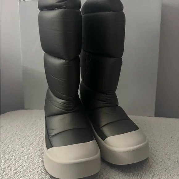 NWT Cougar Magneto Loden color snow boots~Size 8~Gorgeous boots! - Picture 6 of 16